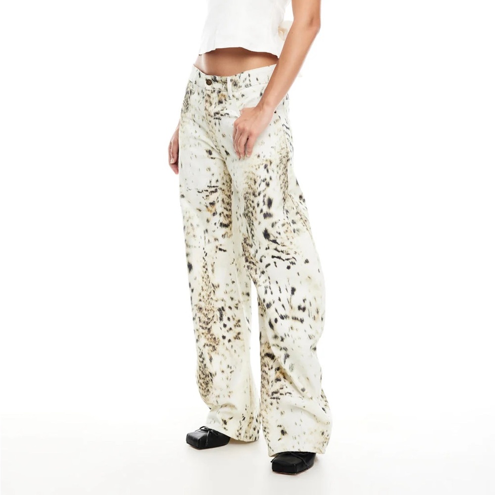 Lioness HORSESHOE JEAN | SNOW LEOPARD D10 - Picture 3 of 12